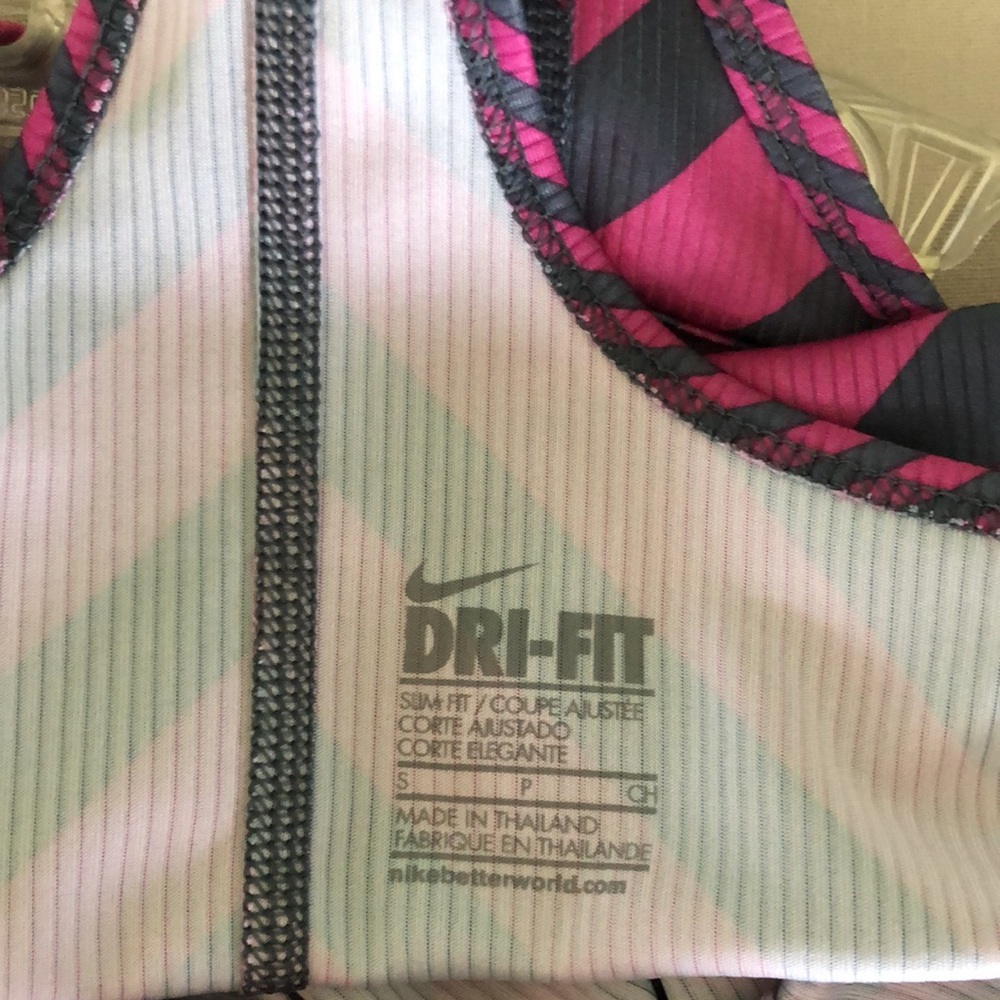 Nike Tank Top - Picture 5 of 5